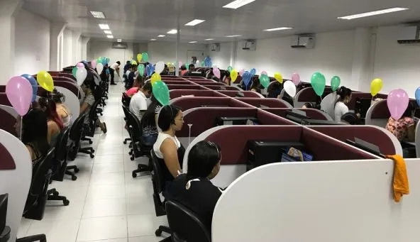 Imagens internas da estrutura da empresa conceito RC